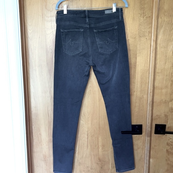 AG Farrah Skinny in Grey Mist - Picture 12 of 12